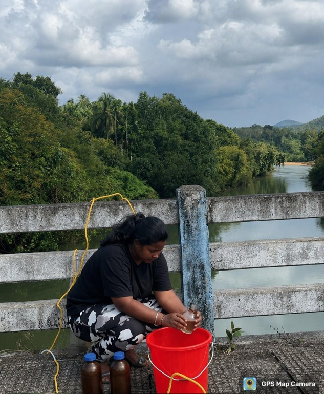 Figure 1: Sample collection. Field sampling of river water for the assessment of emerging contaminants and microplastic pollution in a tropical aquatic ecosystem.